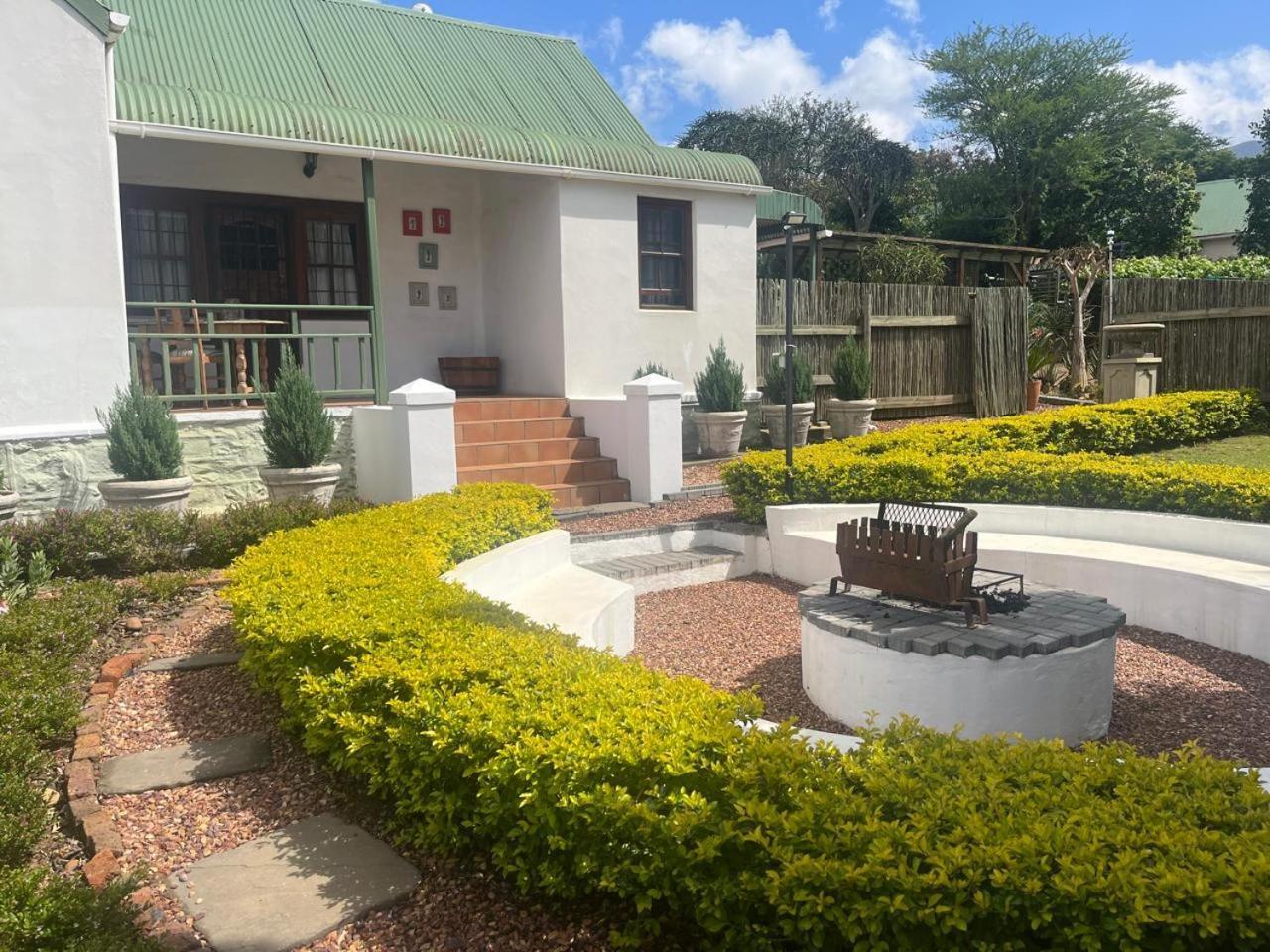 Hotel Aan De Bergen à Swellendam Extérieur photo