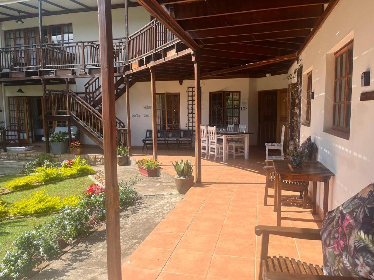 Hotel Aan De Bergen à Swellendam Extérieur photo