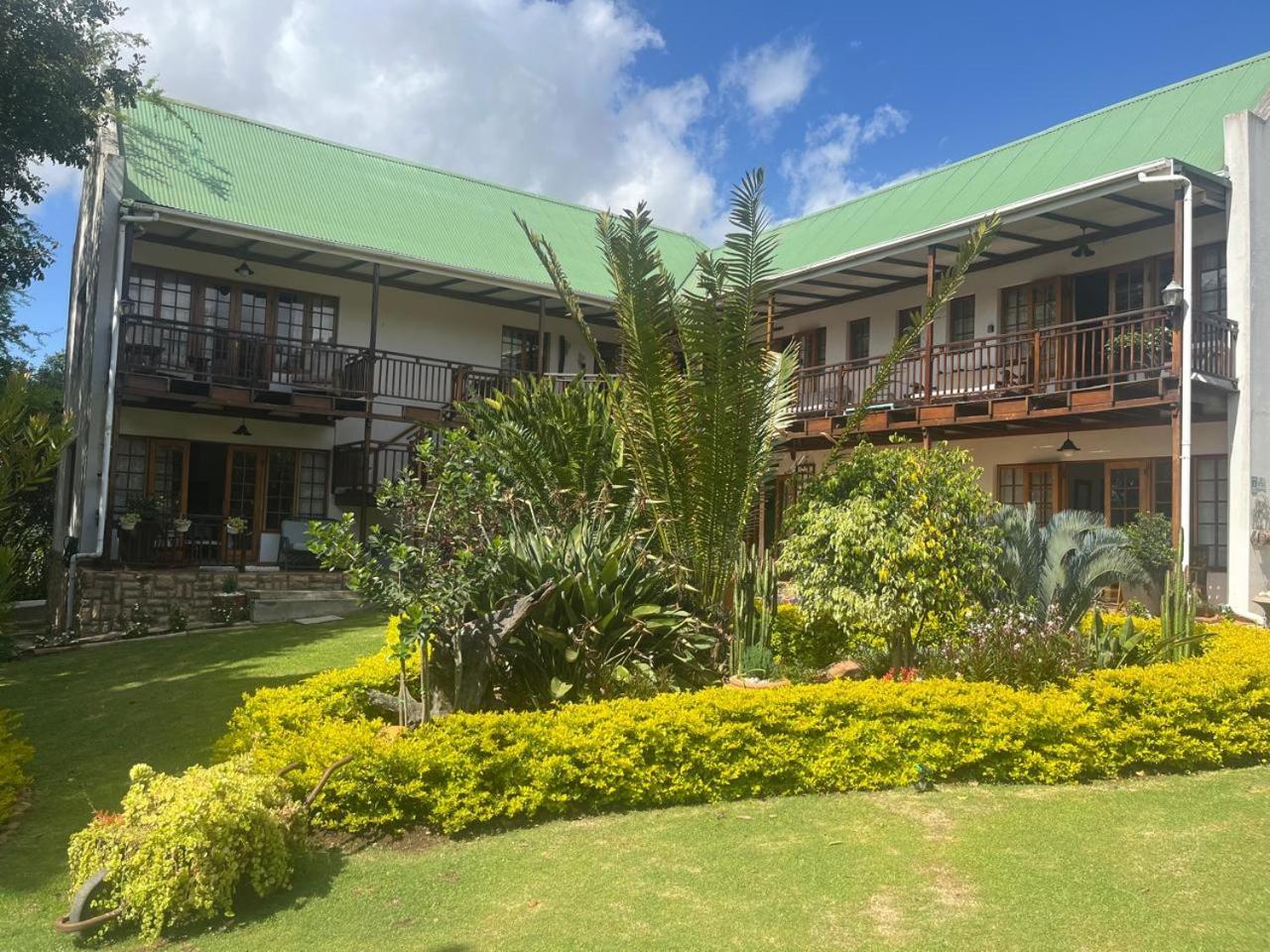Hotel Aan De Bergen à Swellendam Extérieur photo